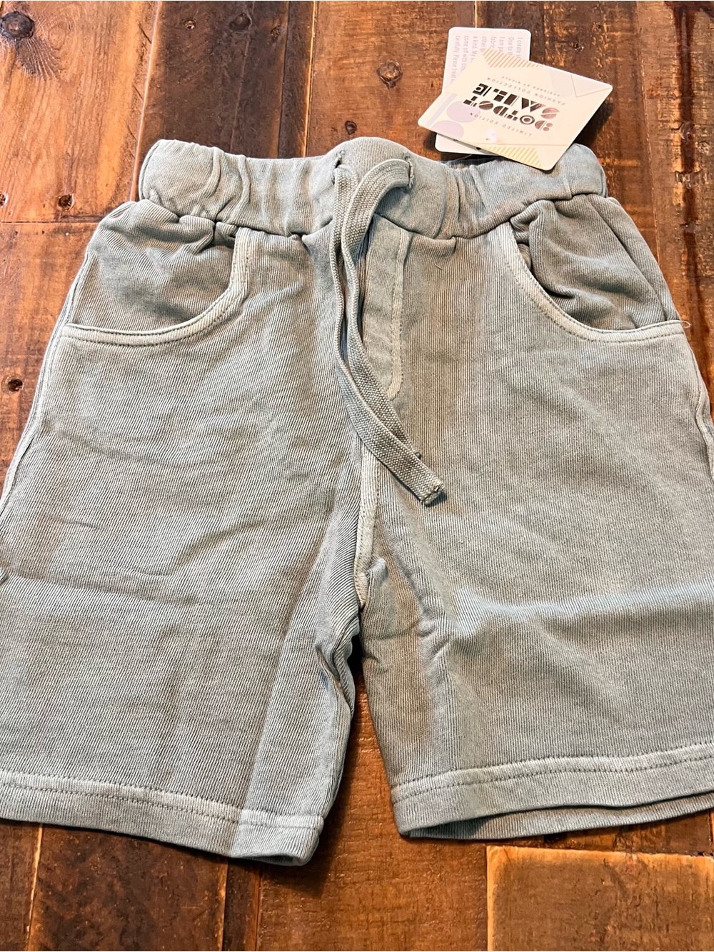 Dot Dot Smile size 5/6 shorts with pockets new
